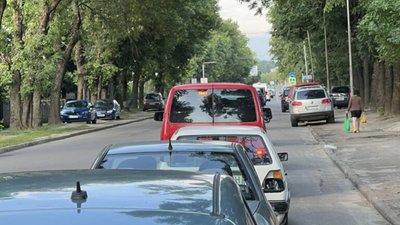 Львів через урбаністів Садового погруз у кілометрових тягучках (ФОТО, ВІДЕО)