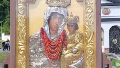 На Львівщині знайшли заховані під підлогою реліквії