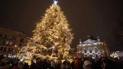 У Львові скасували концерт, який мав відбутись біля головної ялинки