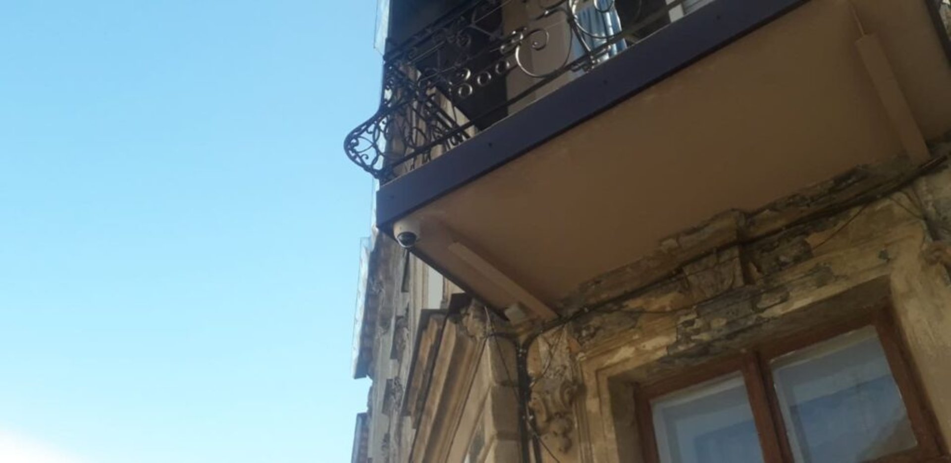 У Львові чоловіка звинуватили у підгляданні за сусідами, фото ГЛМЛ