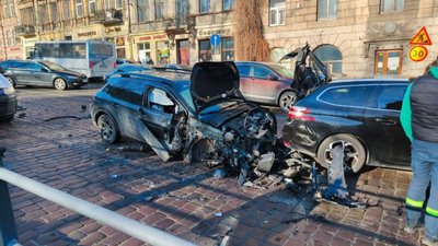 У Львові показали момент ДТП на Городоцькій (ВІДЕО)