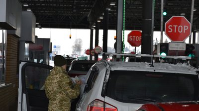 На кордоні з Польщею зріс потік осіб та транспорту, - ДПСУ