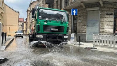У Львові комунальники працюють у посиленому режимі