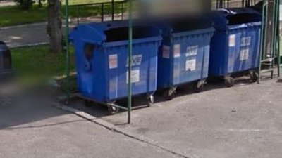У Львові на Сихові у смітник викинули конверт із грошима (ФОТО)