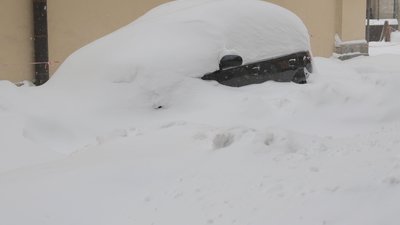 У центрі Львова вулицю Винниченка чистять від снігу (ВІДЕО)