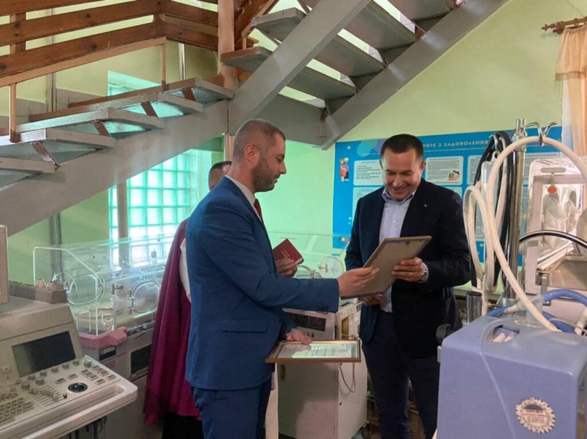 Пологове відділення Жовківської лікарні сьогодні отримало нове обладнання, фото Олег Вольський
