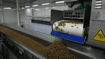 На Золочівщині збудують завод із виробництва корму для тварин