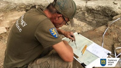 У Львові презентували онлайн-проєкт «Археологічні знахідки Львова»