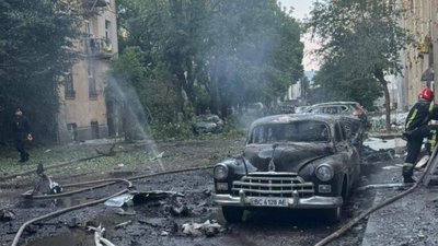 У Львові постраждав радянський представницький автомобіль