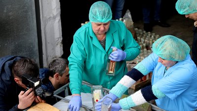 Екс-очільник юстиції Львівщини назвав утилізацію алкоголю у Винниках показовою церемонією