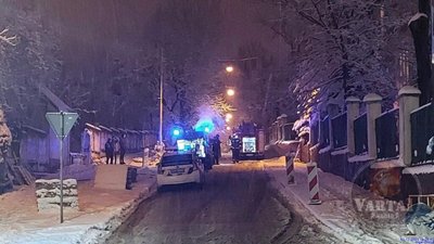 У Львові пожежники перекрили вулицю (ФОТО)