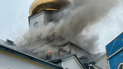 У звільненому від окупантів Гостомелі горіла церква (ФОТО)