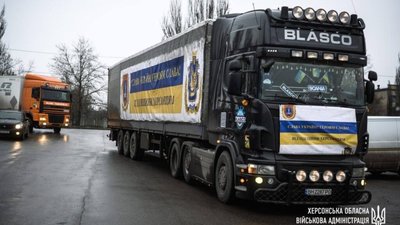 В Херсон їдуть гуманітарні конвої з всієї України
