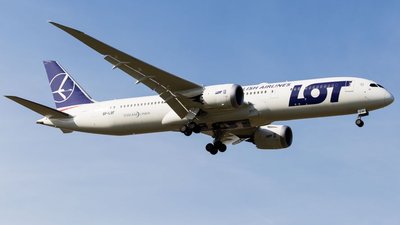 Львів’ян сьогодні запрошують подивитися на «літак мрії»  Dremliner