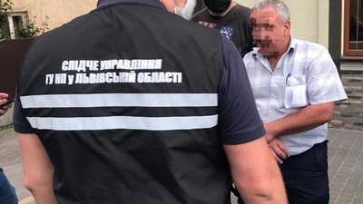 На Львівщині затримали директора дорожньо-експлуатаційного підприємства за отримання хабара (ФОТО)