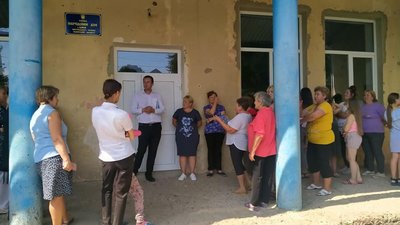 На Львівщині депутату не дозволили провести зустріч у народному домі (ФОТО)