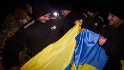 Україна повернула 100 захисників