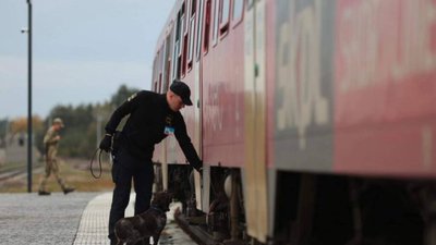 Історична подія: після 18 років перерви зі Львова до Варшави вирушив перший потяг (ФОТО, ВІДЕО)