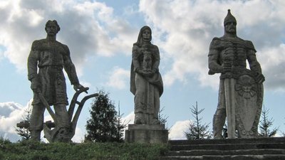 У Звенигороді відкрився музей  історії давньоруського міста, серед експонатів - давньоруська зброя і прикраси