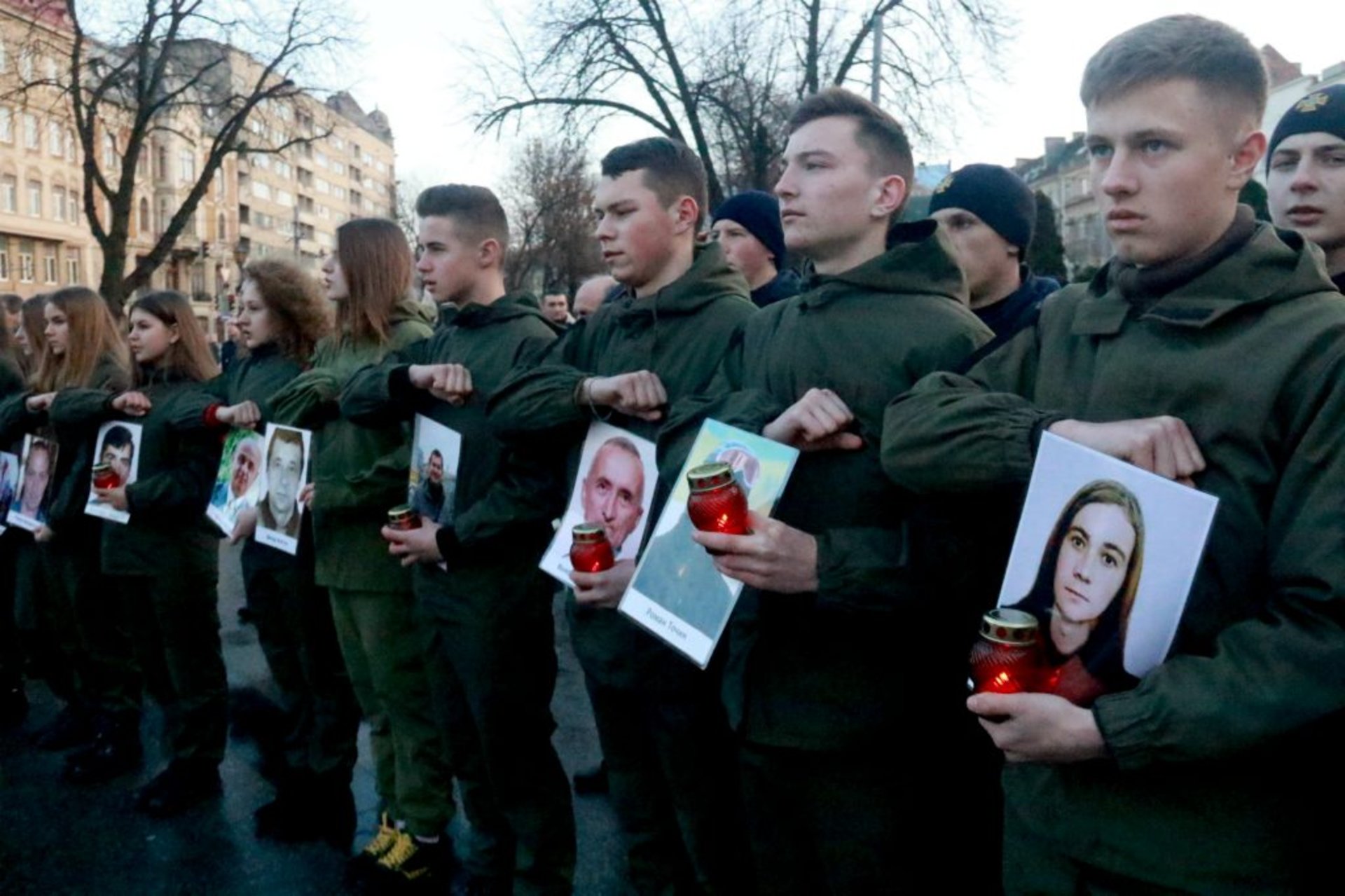 Заходи з вшанування пам’яті Героїв Небесної Сотні на площі біля пам’ятника Т. Шевченку , фото 4studio