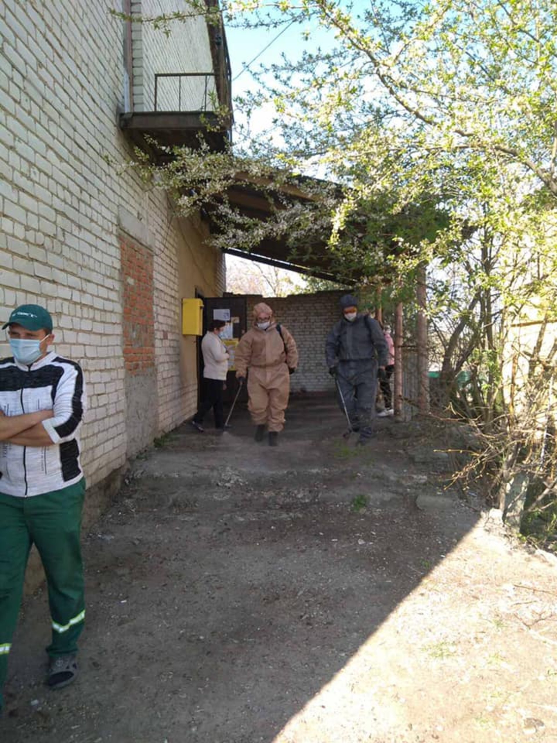 Як на Львівщині борються з вірусом. Фото: Самбірська РДА.
