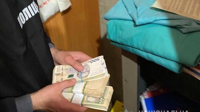 У Львові на хабарі спіймали завідувача відділення обласної клінічної лікарні (ФОТО)