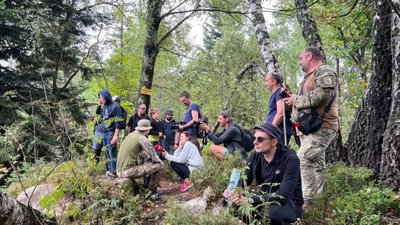 Захисники України піднялися на гору Ключ у «Сколівських Бескидах»