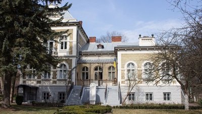 Музей Грушевського у Львові запрошує на майстер-клас з виготовлення Великодніх листівок