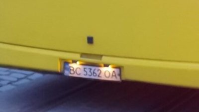 У Львові водій не вміє відкривати усі двері у автобусі (ФОТО)