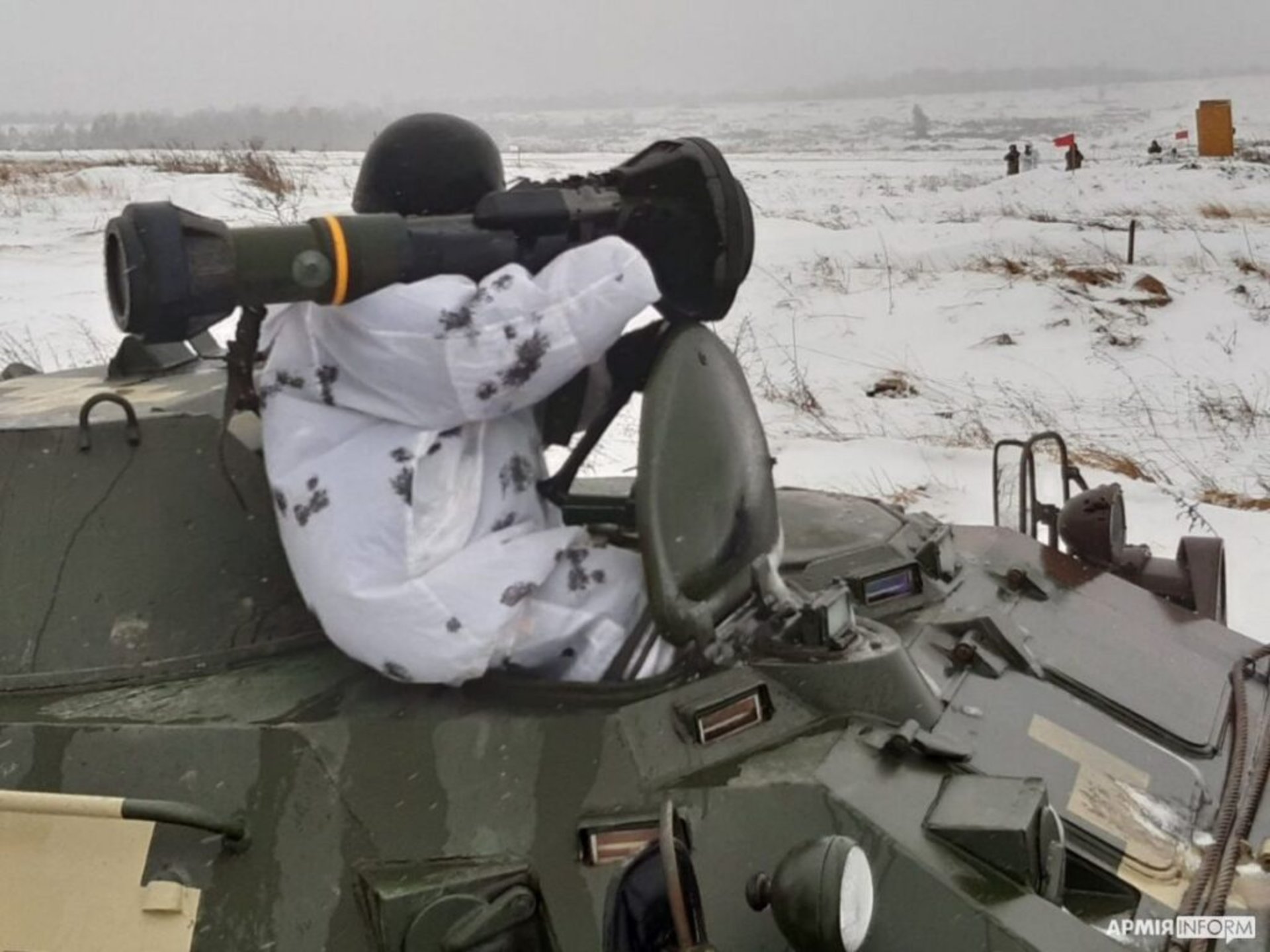 Українські військові під Львовом стріляли із переданих Британією гранатометів NLAW
