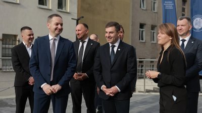 Лубінець у Львові стріляв з лука (ФОТО, ВІДЕО)
