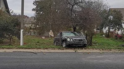На Волині водій збив жінку, вилетів з авто і загинув (ФОТО, ВІДЕО)