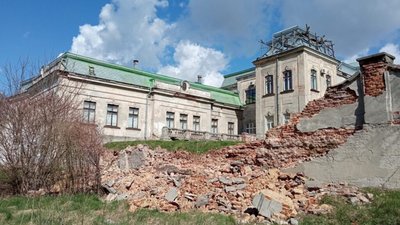 У Червонограді  стався обвал муру Палацу Потоцьких (ФОТО)
