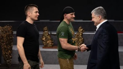 Порошенко передасть фонду «Повернись живим» та волонтеру зі Львова 1,75 млн грн.