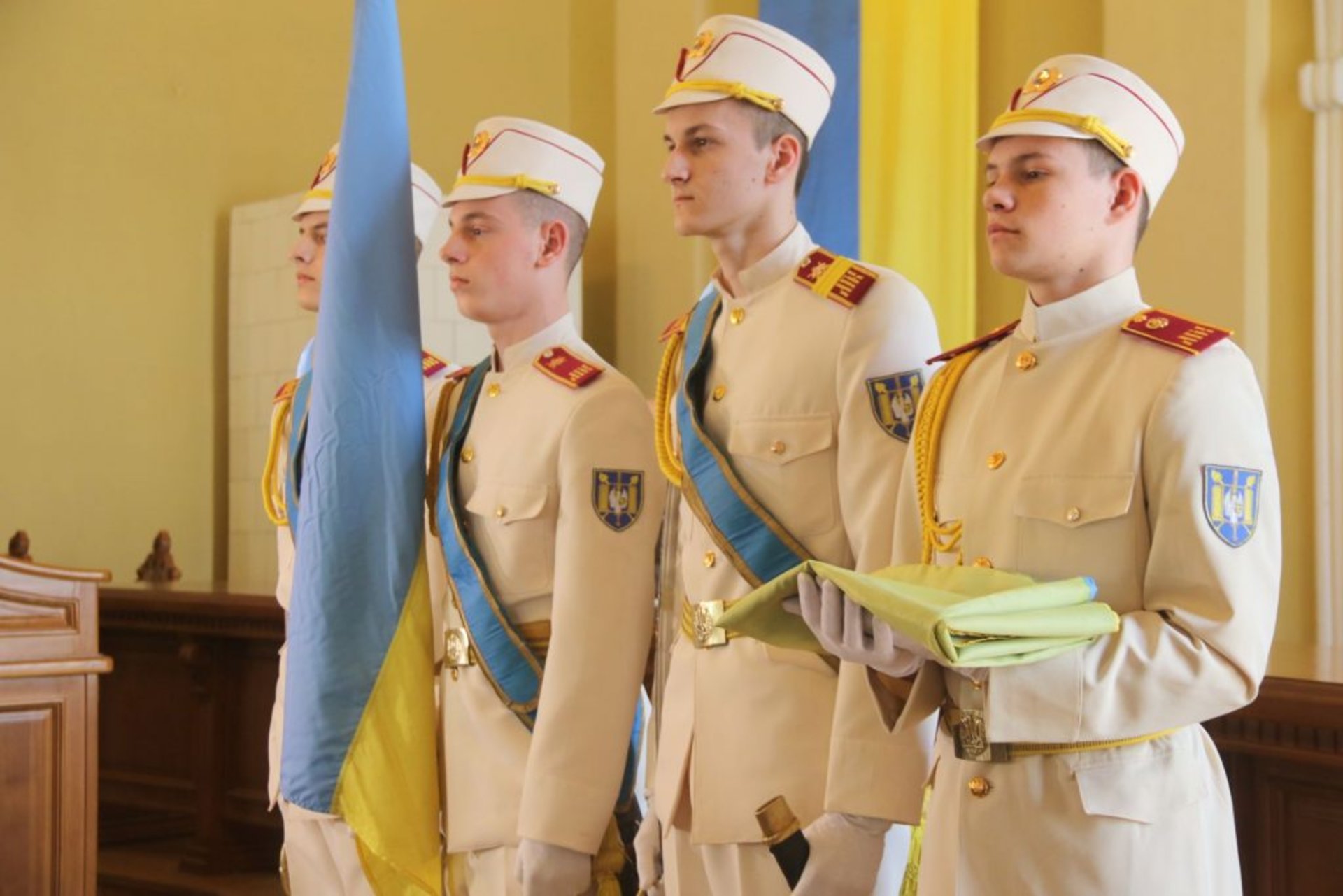 Відзначення 29-тої річниці підняття синьо-жовтого стягу над Ратушею. Фото 4sudio
