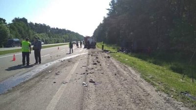 У Бродівському районі зіткнулися два вантажні автомобілі
