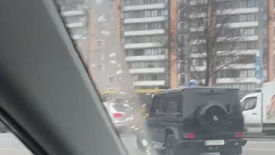 У Львові водій позашляховика не захотів стояти у тягучках Садового (ВІДЕО)