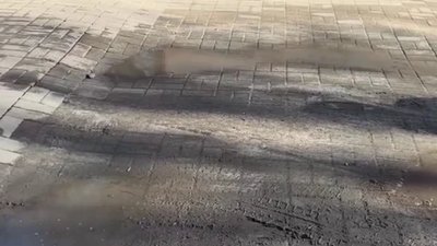 У Львові на вулиці накопичується вода
