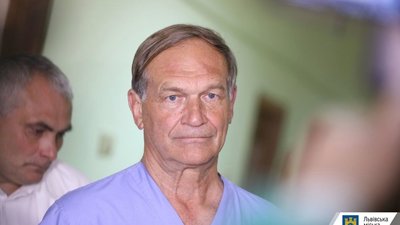 У Львові знову консультуватиме та оперуватиме відомий пластичний хірург з Німеччини Клаус Екснер