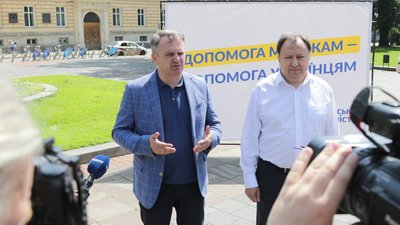 Синютка та Княжицький пояснили львів’янам причини тотальної кризи у державі