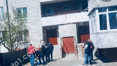 У Львові дівчина випала з вікна 14-го поверху житлового будинку  (ФОТО)