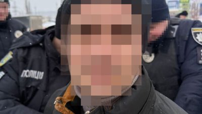 У Львові чоловік ножем поранив працівника ТЦК