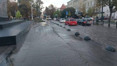 Садовий затопив центр Львова (ВІДЕО)