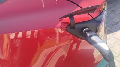 У Львові виник конфлікт через зарядку автомобіля