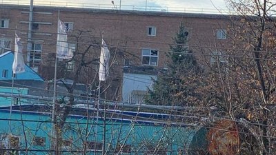 У Львові на хімзаводі стався вибух: будівля залишилася без вікон (ФОТО, ВІДЕО)