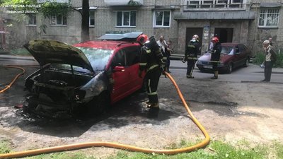 У Львові горіли автомобілі (ФОТО)