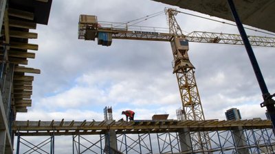 Скандальний заступник Садового показав голі стіни майбутньої школи у Львові