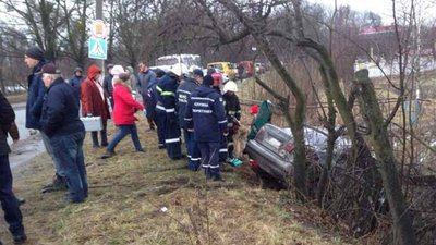Як у Червонограді водії влаштували бійку на місці ДТП: п’ятеро людей потрапили у лікарню (ФОТО)