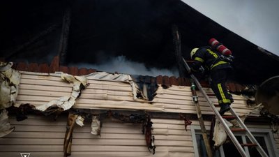 На Самбірщині вогнеборці ліквідували пожежу в будинку