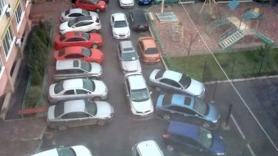 У Львові скаржаться на відсутність автостоянок